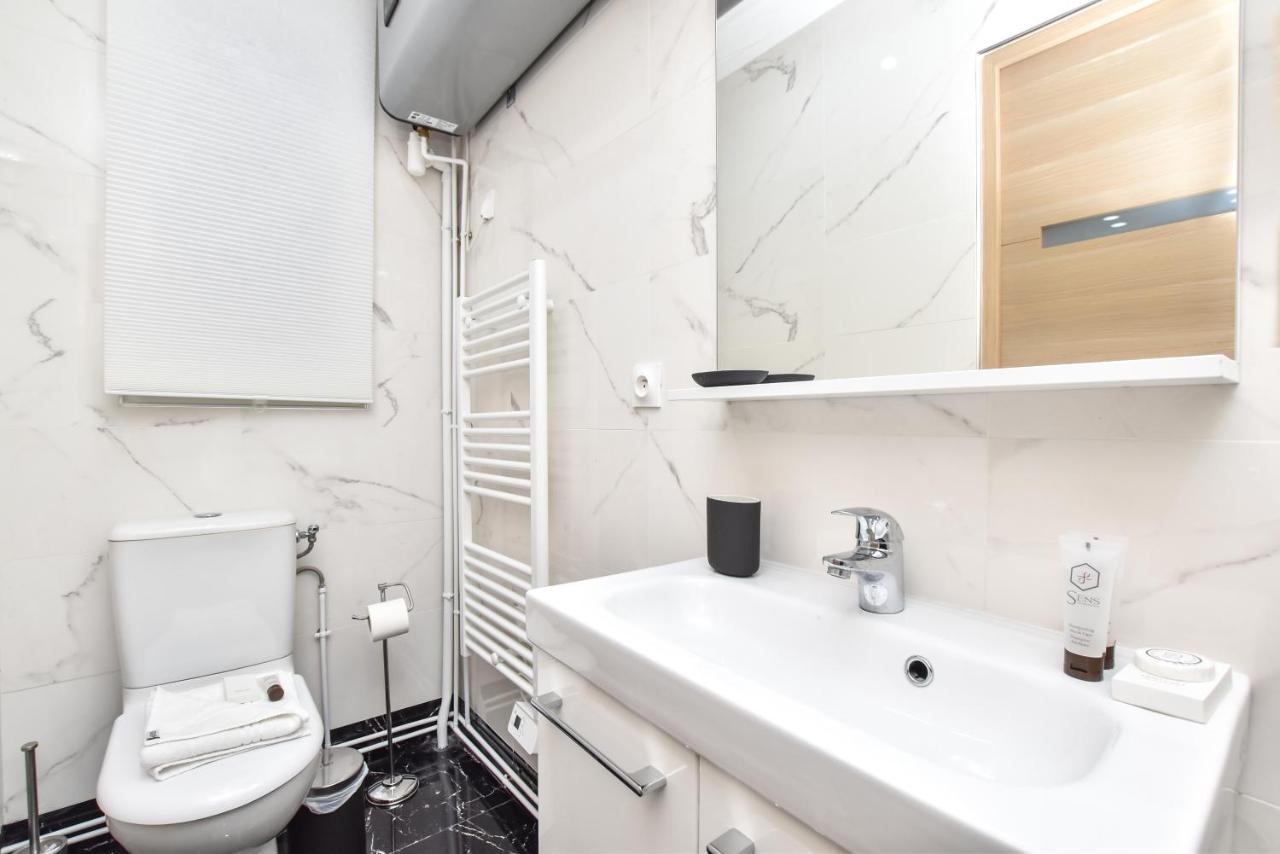Authentic Apartment - 1Br-4P - La Villette Parijs Buitenkant foto